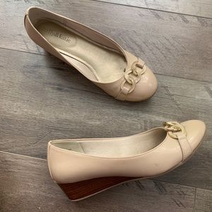 Kelly & Katie wedge heels - size 8.5